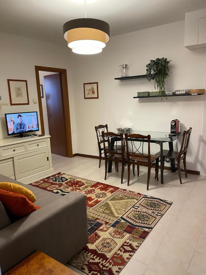 Accademia Family Apartament *